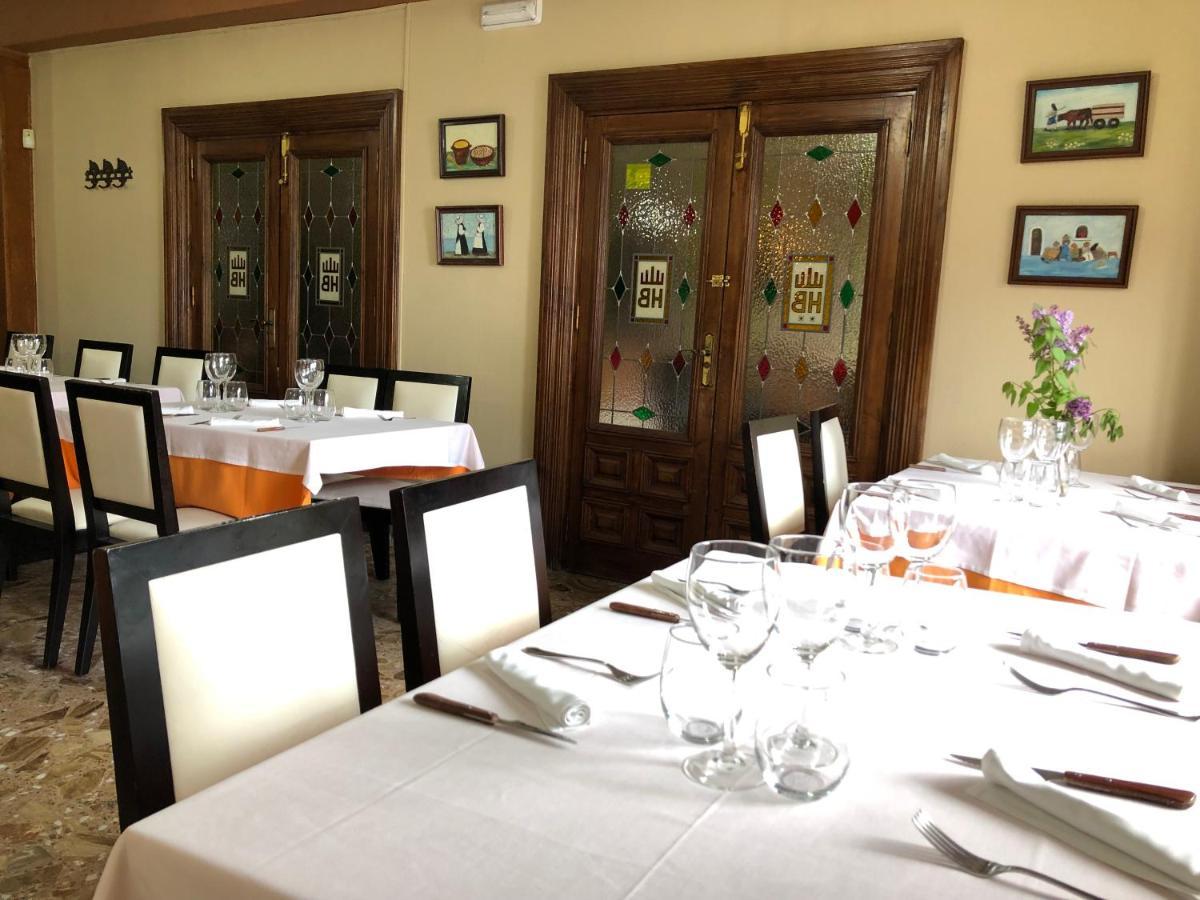 Hotel Barbacedo Mijares  ภายนอก รูปภาพ