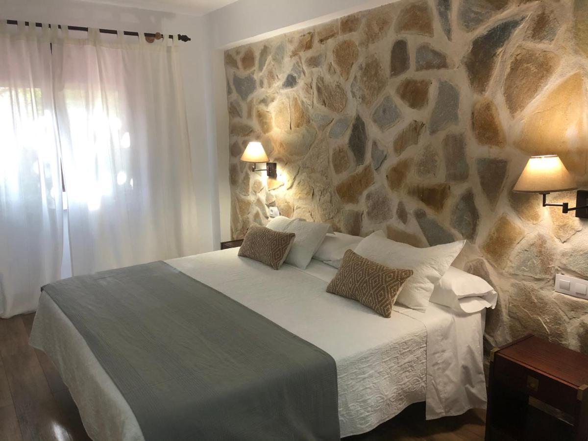 Hotel Barbacedo Mijares  ภายนอก รูปภาพ