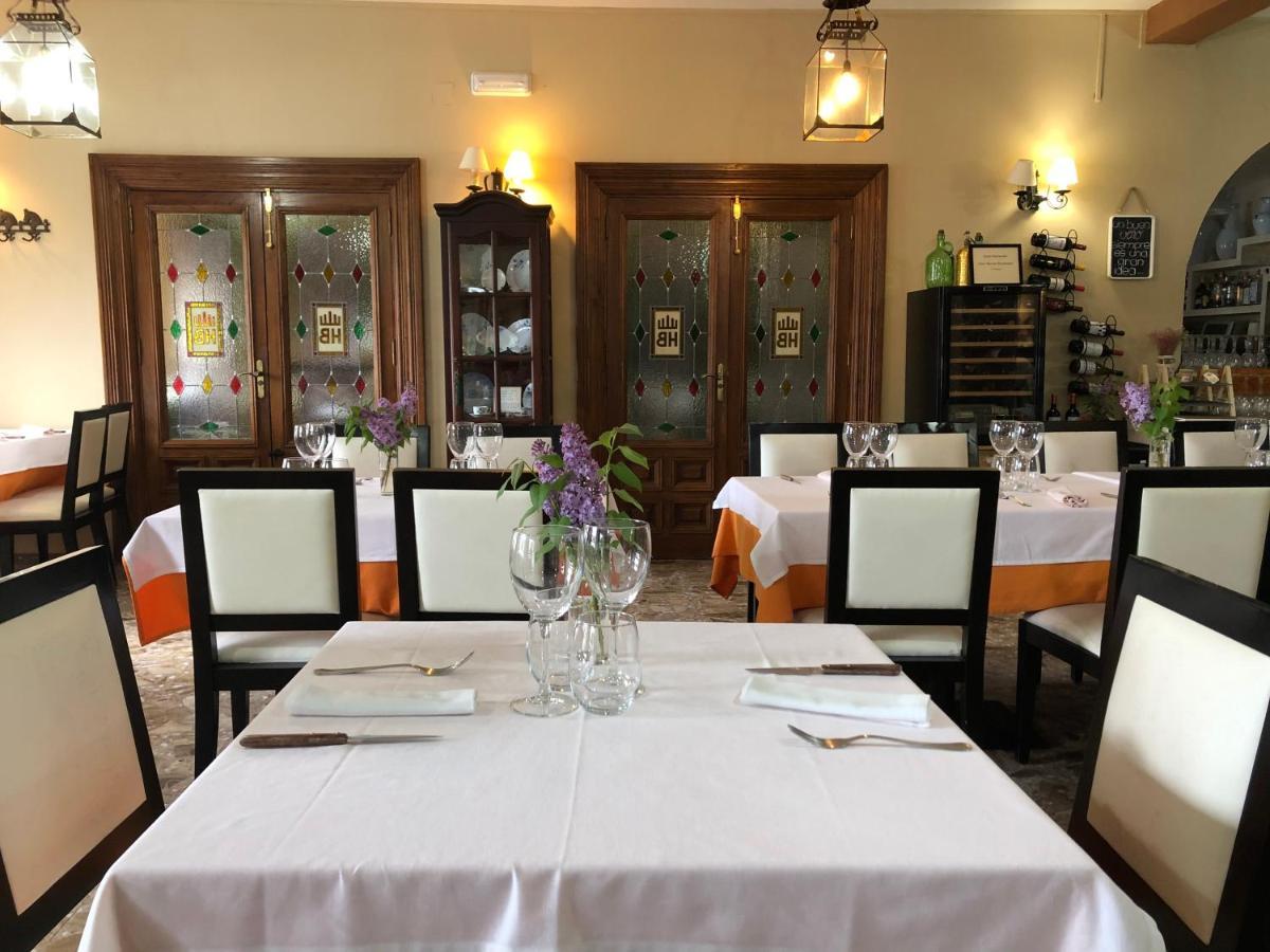 Hotel Barbacedo Mijares  ภายนอก รูปภาพ