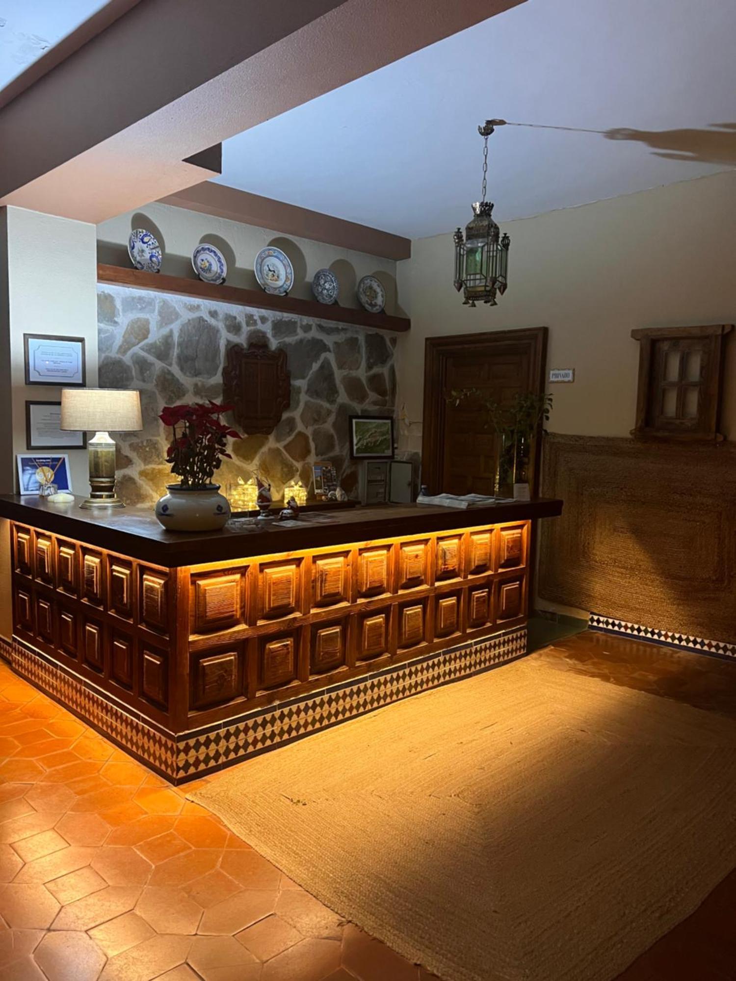 Hotel Barbacedo Mijares  ภายนอก รูปภาพ