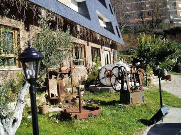 Hotel Barbacedo Mijares  ภายนอก รูปภาพ